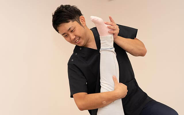 こくあ接骨院の施術風景